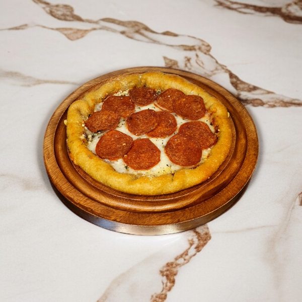 Keto Pepperoni Pizza